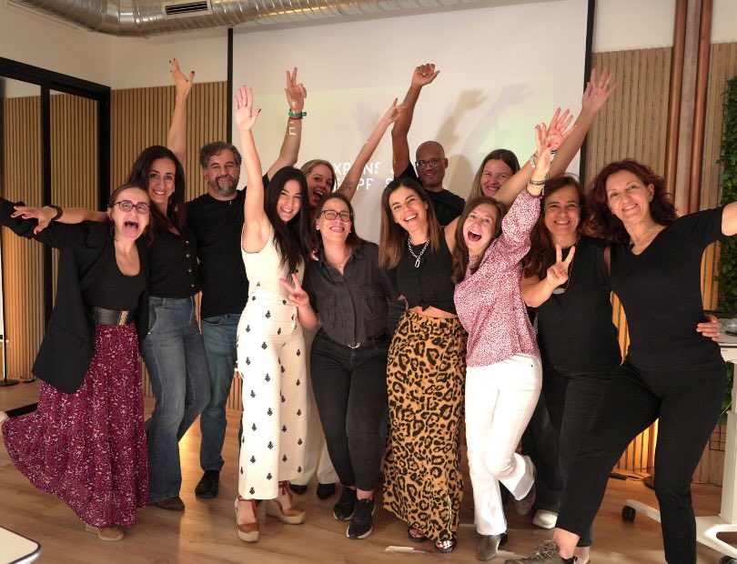 Xpansion Empresarial — Eli Lorente con su comunidad