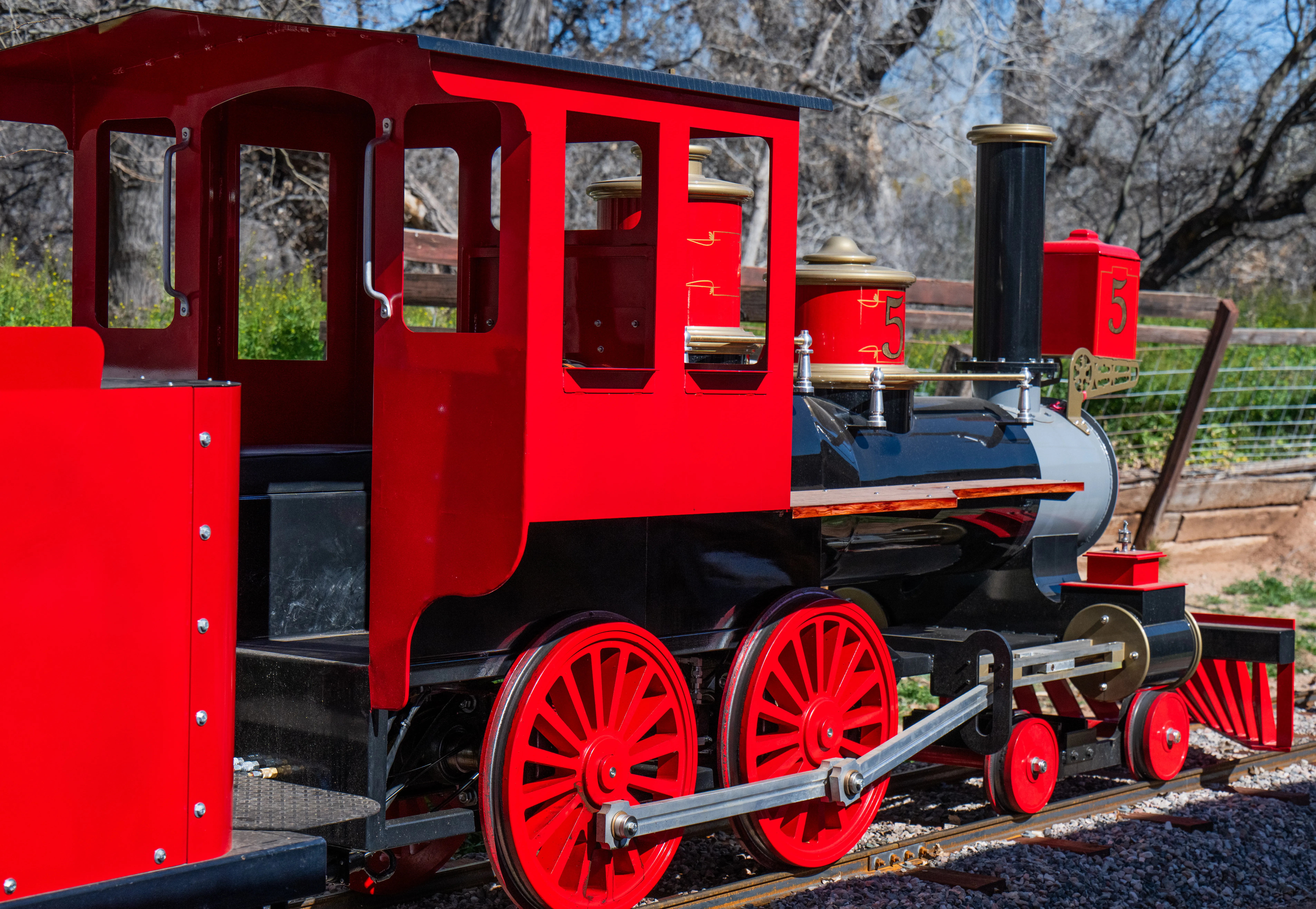 Commercial-grade Ride On Railroad locomotive reliability