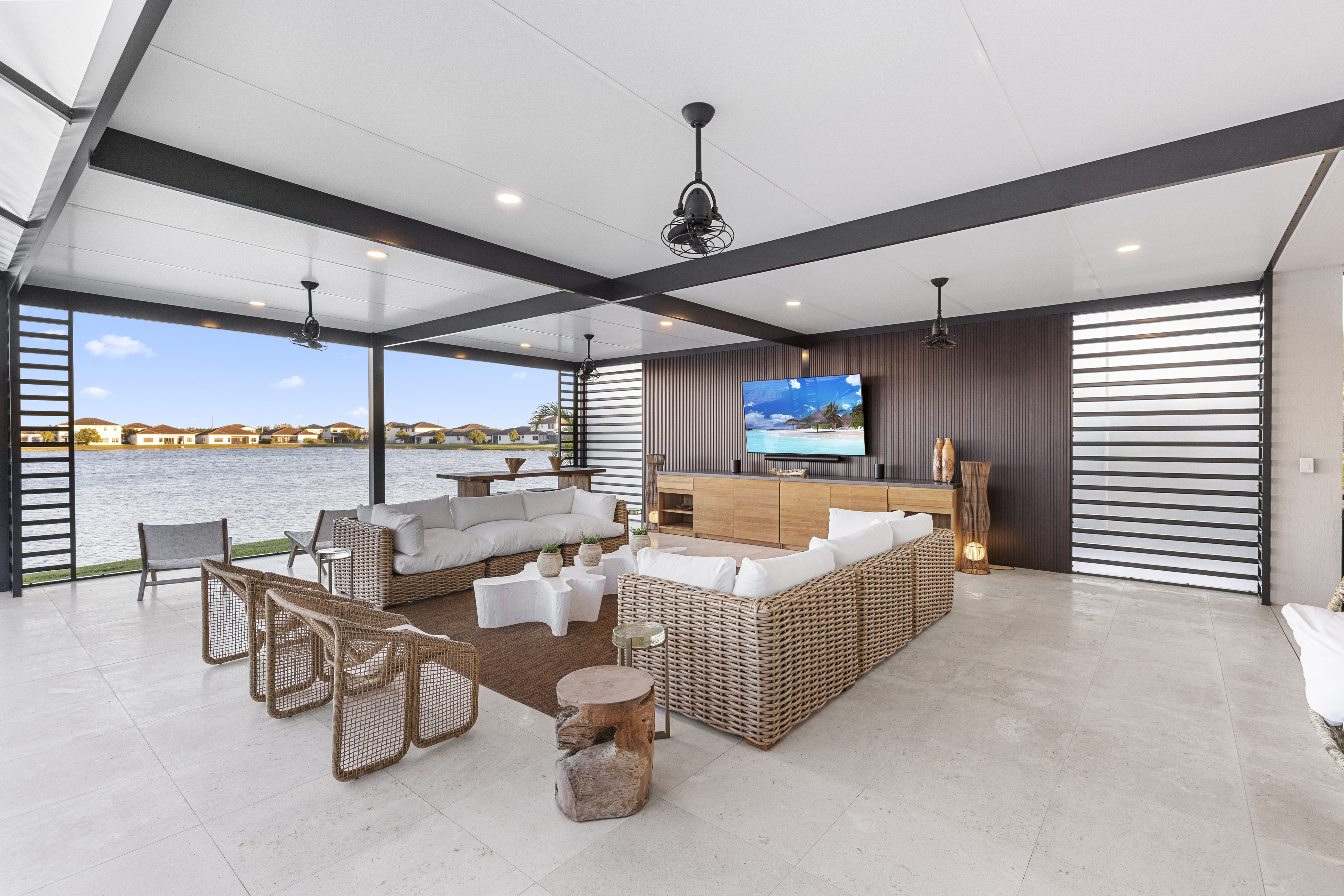 Luxury property main photo