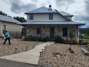 {{ custom_values.service_2 }} in {{custom_values.area_7})