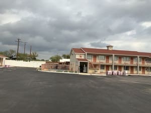 {{ custom_values.service_2 }} in {{custom_values.area_7})