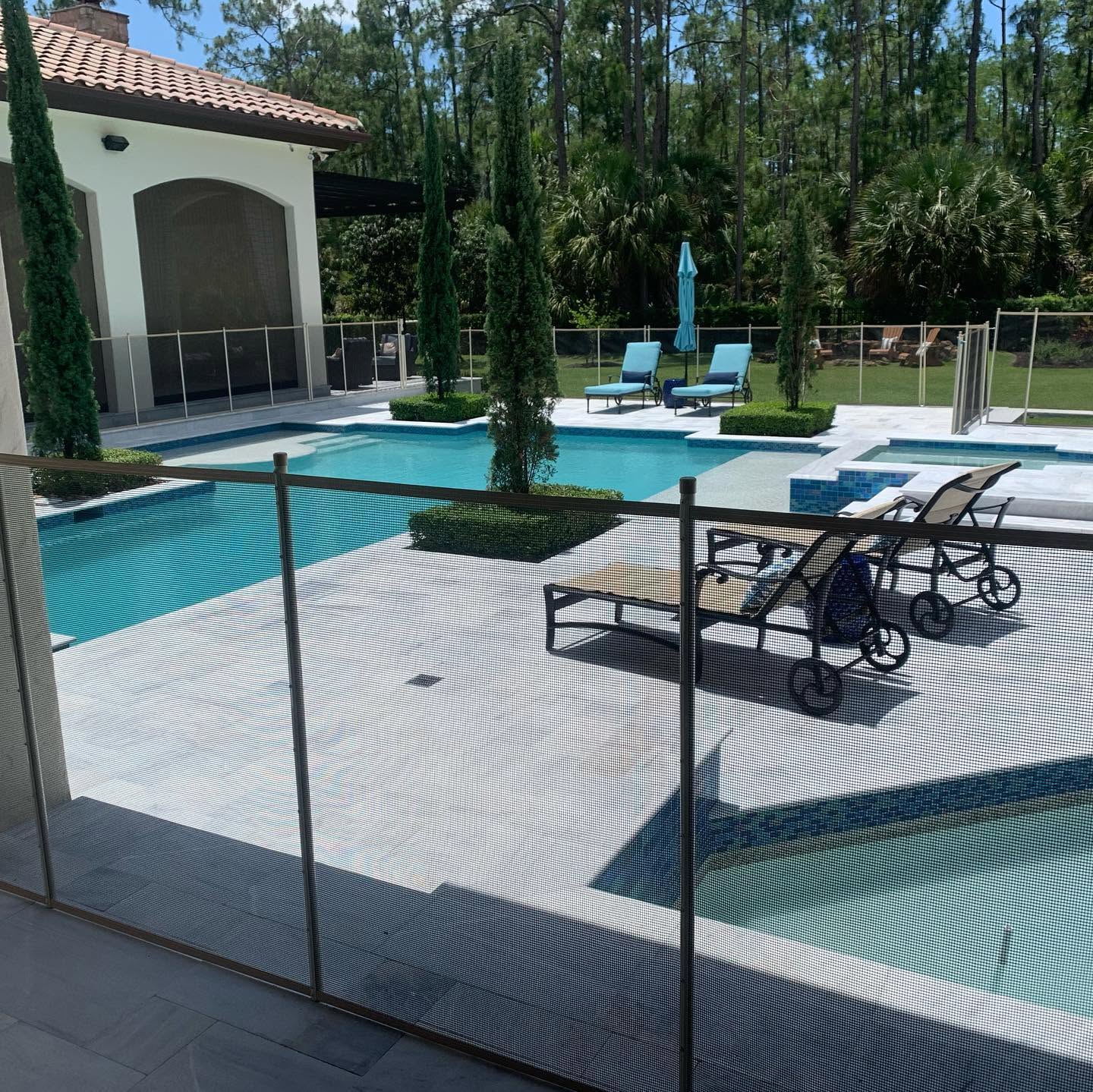 Pool service in Fort Myers backyard pool
