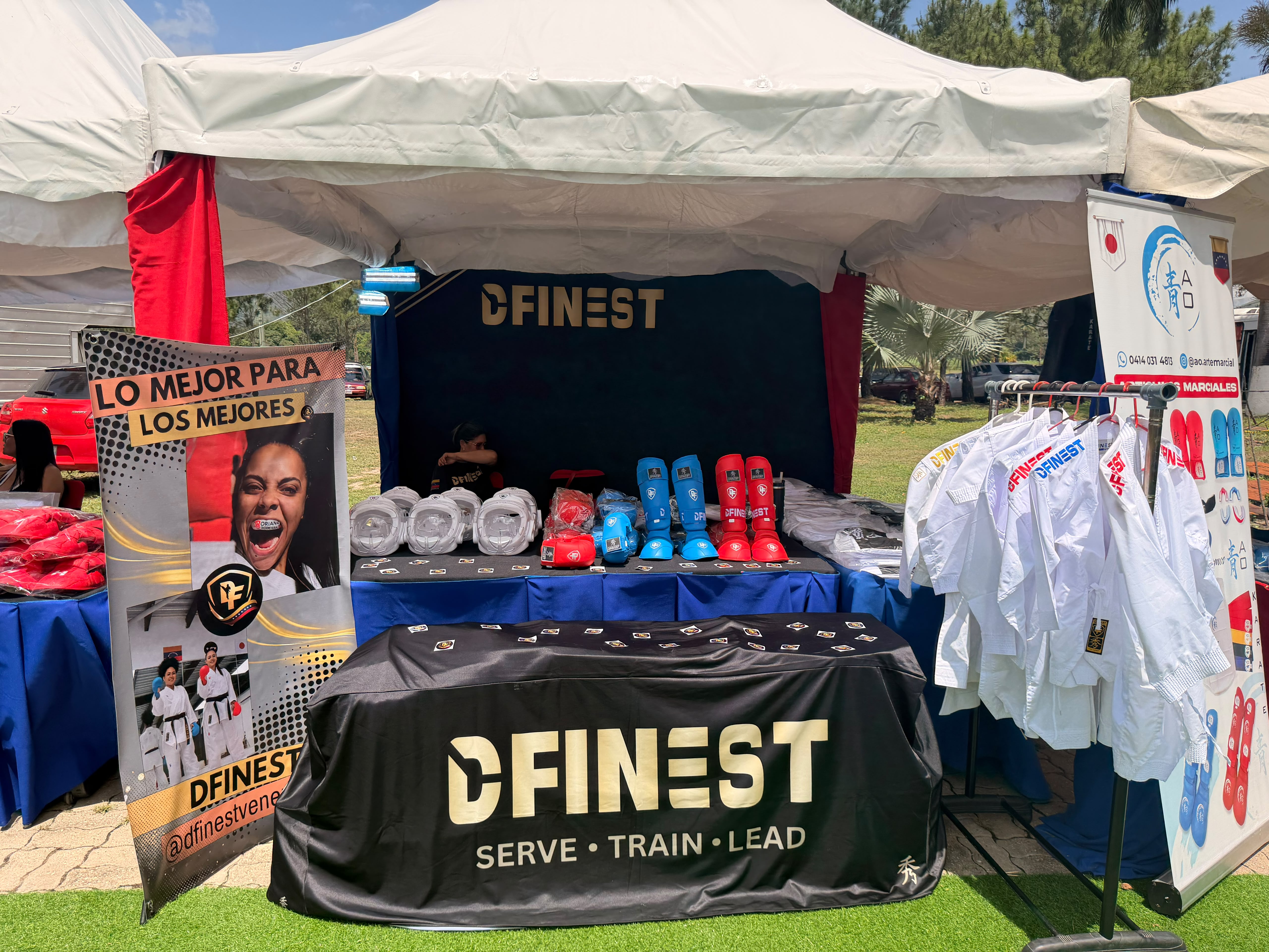Stand DFINEST en Eventos de Karate