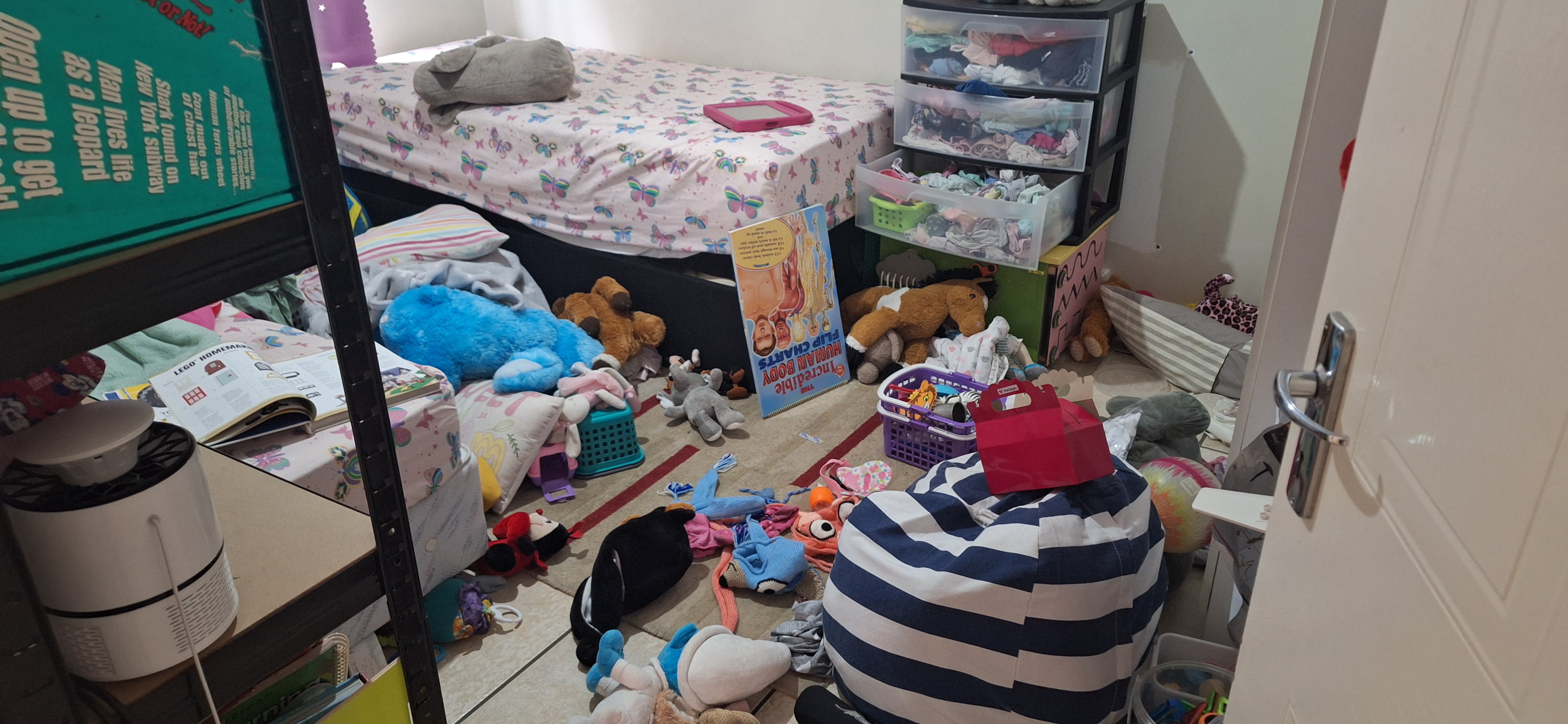 my daughters bedroom
