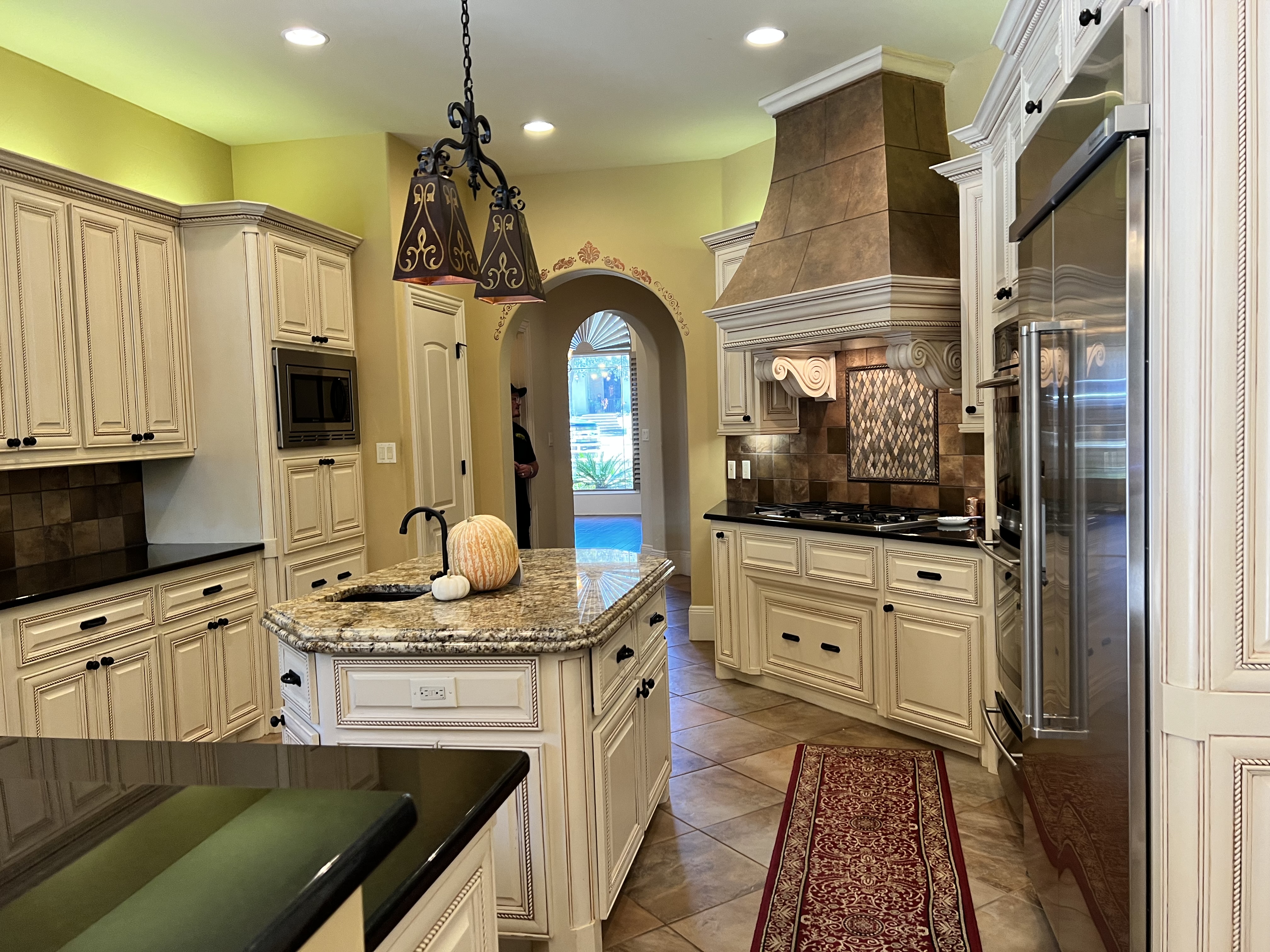 Kitchen before renovation