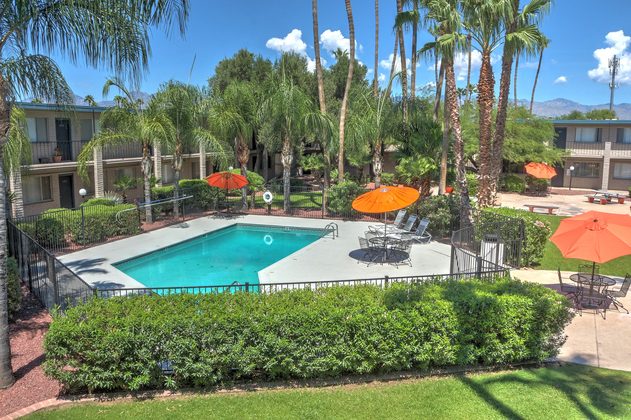 Catalina Vista exterior and pool