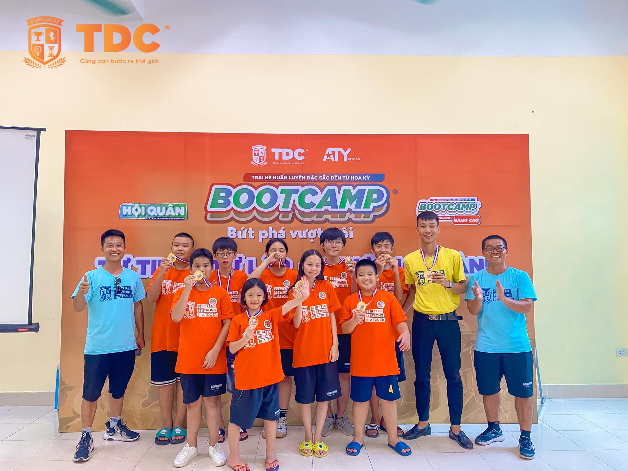 Khoảnh khắc hoạt động Trại Hè Biển TDC 4