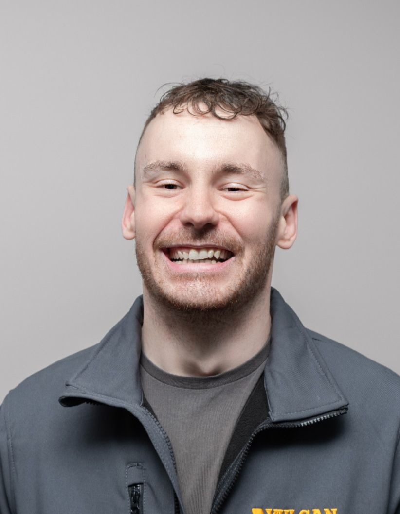 vh services cleaning a hallway carpet