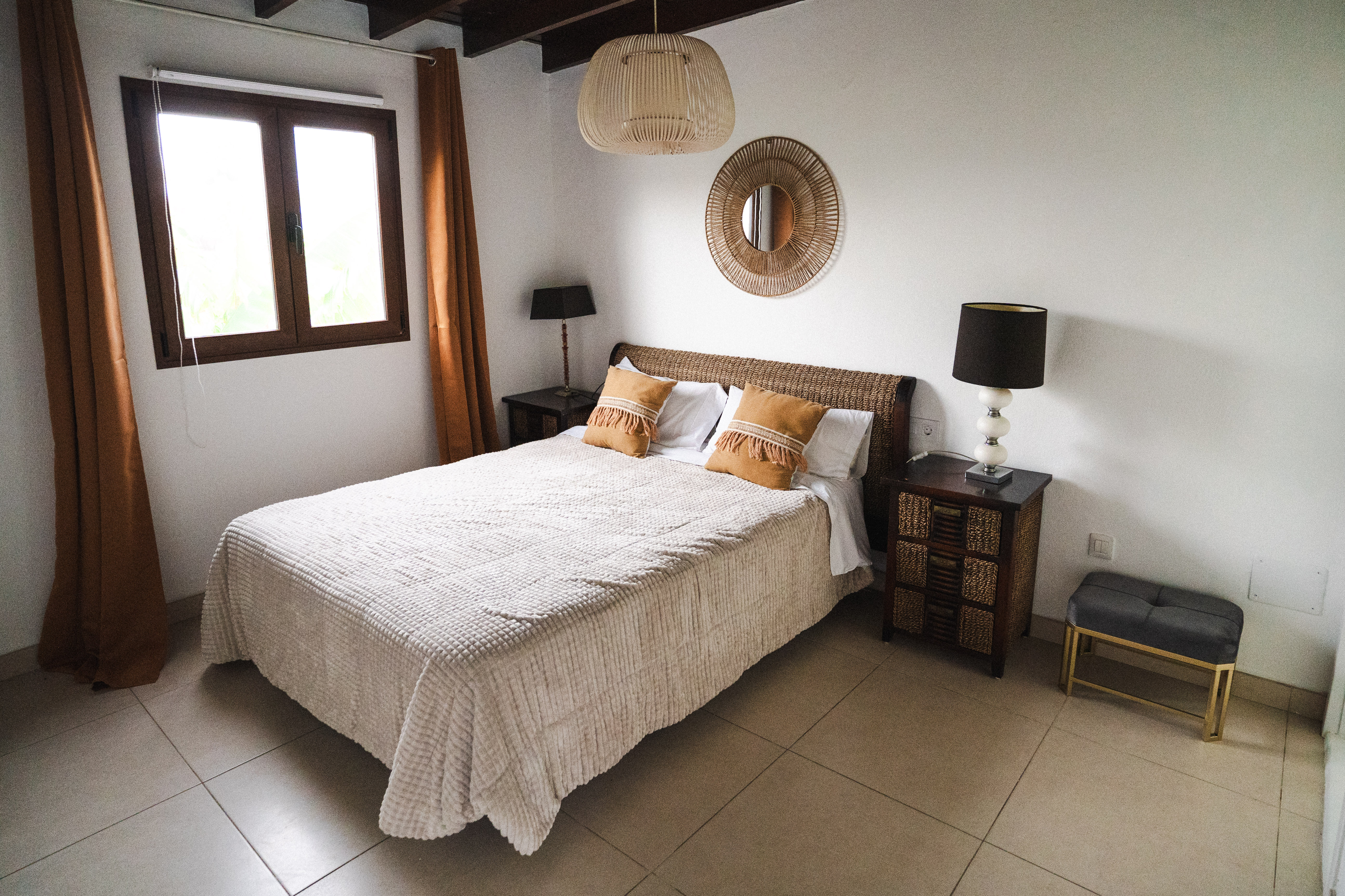 Dormitorio de una villa gestionada por Macaronesia Homes