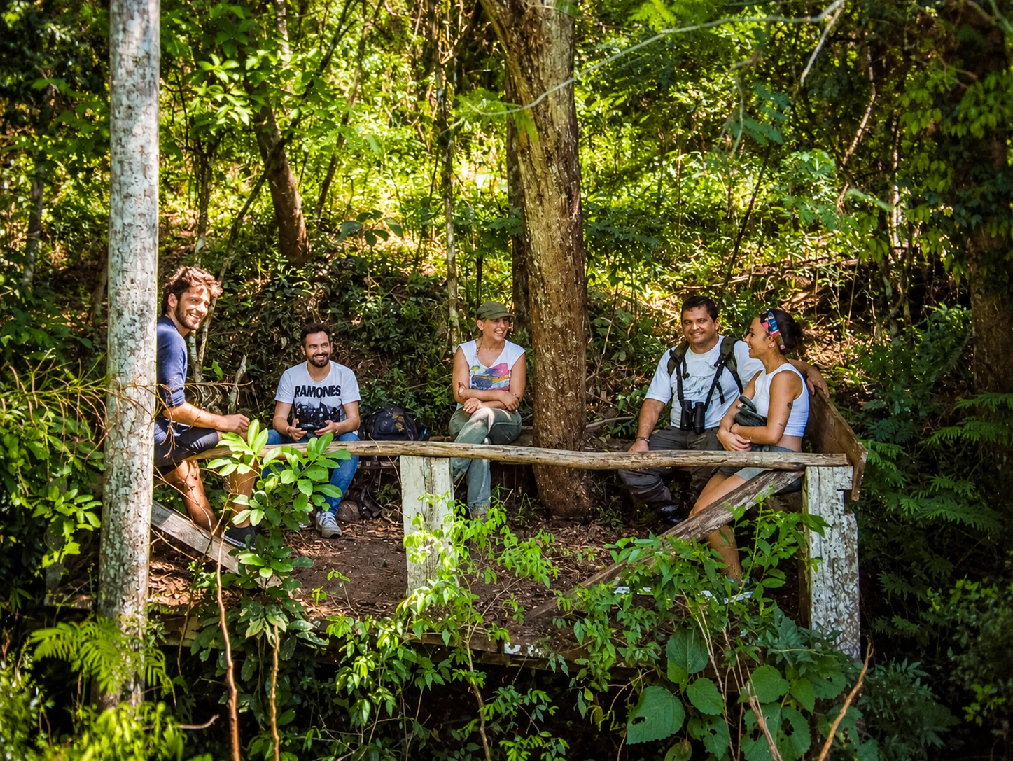 Viajeros Tekoveté compartiendo una experiencia