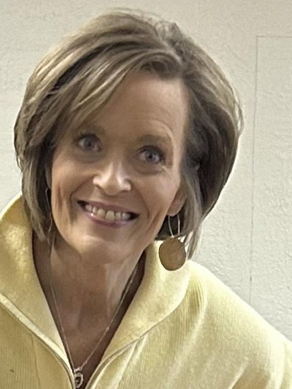 Kim Tyra, Salon Bliss team member