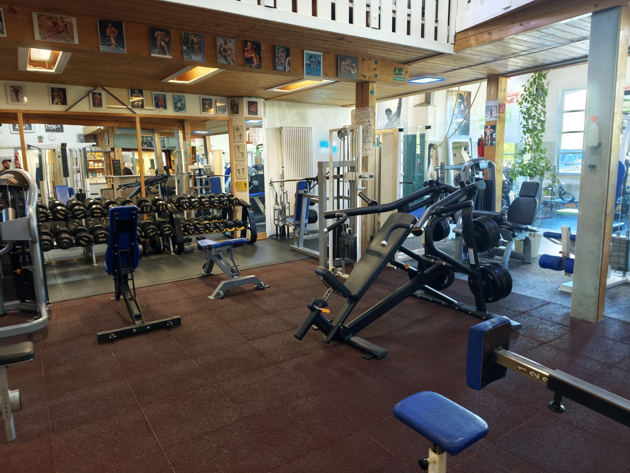 Großer Trainingsraum im Fitness-Stadel Berkheim