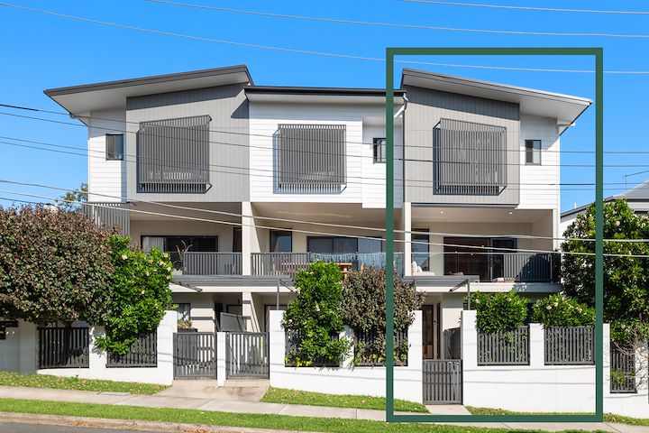 Sold by Amanda Becke 3/7 Ninth Avenue, Coorparoo QLD