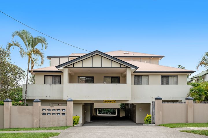 Sold by Amanda Becke 7/29 View Street, Mount Gravatt East QLD