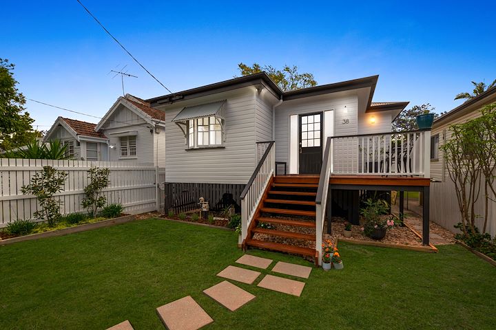 Sold by Amanda Becke 38 Nelson Street, Coorparoo QLD