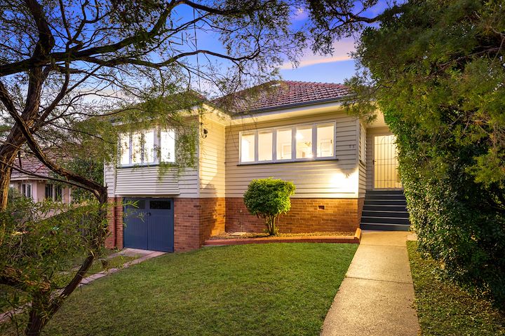 Sold by Amanda Becke 53 Doughty Avenue, Holland Park West QLD
