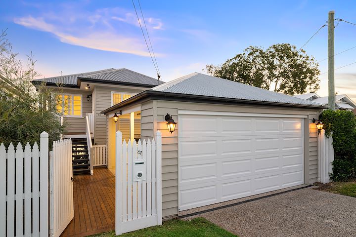 Sold by Amanda Becke 67 Stella Street, Holland Park QLD