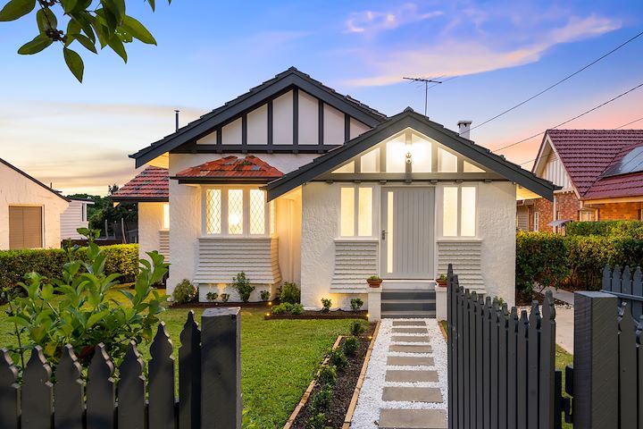 Sold by Amanda Becke 18 Lamette Street, Holland Park QLD