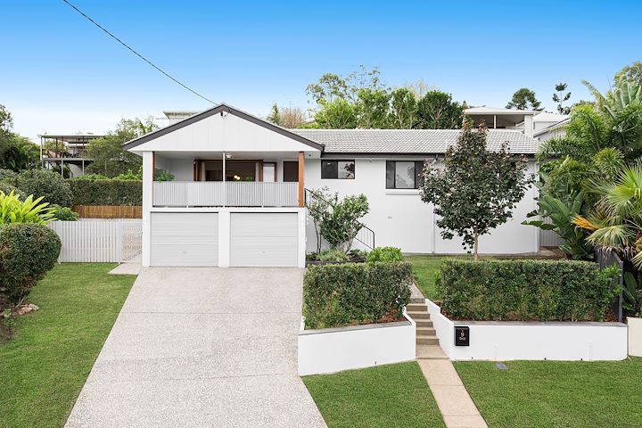 Sold by Amanda Becke 9 Doria Street, Coorparoo QLD