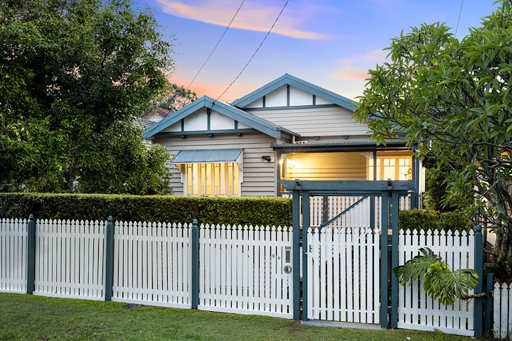 Sold by Amanda Becke 20 Nelson Street, Coorparoo QLD