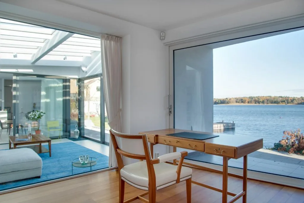 Ventanas modernas instaladas en una vivienda