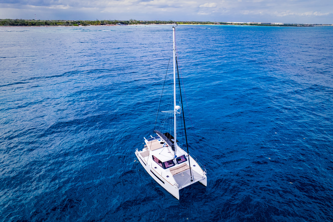 Catamarán Aventura 34' Da Vinci