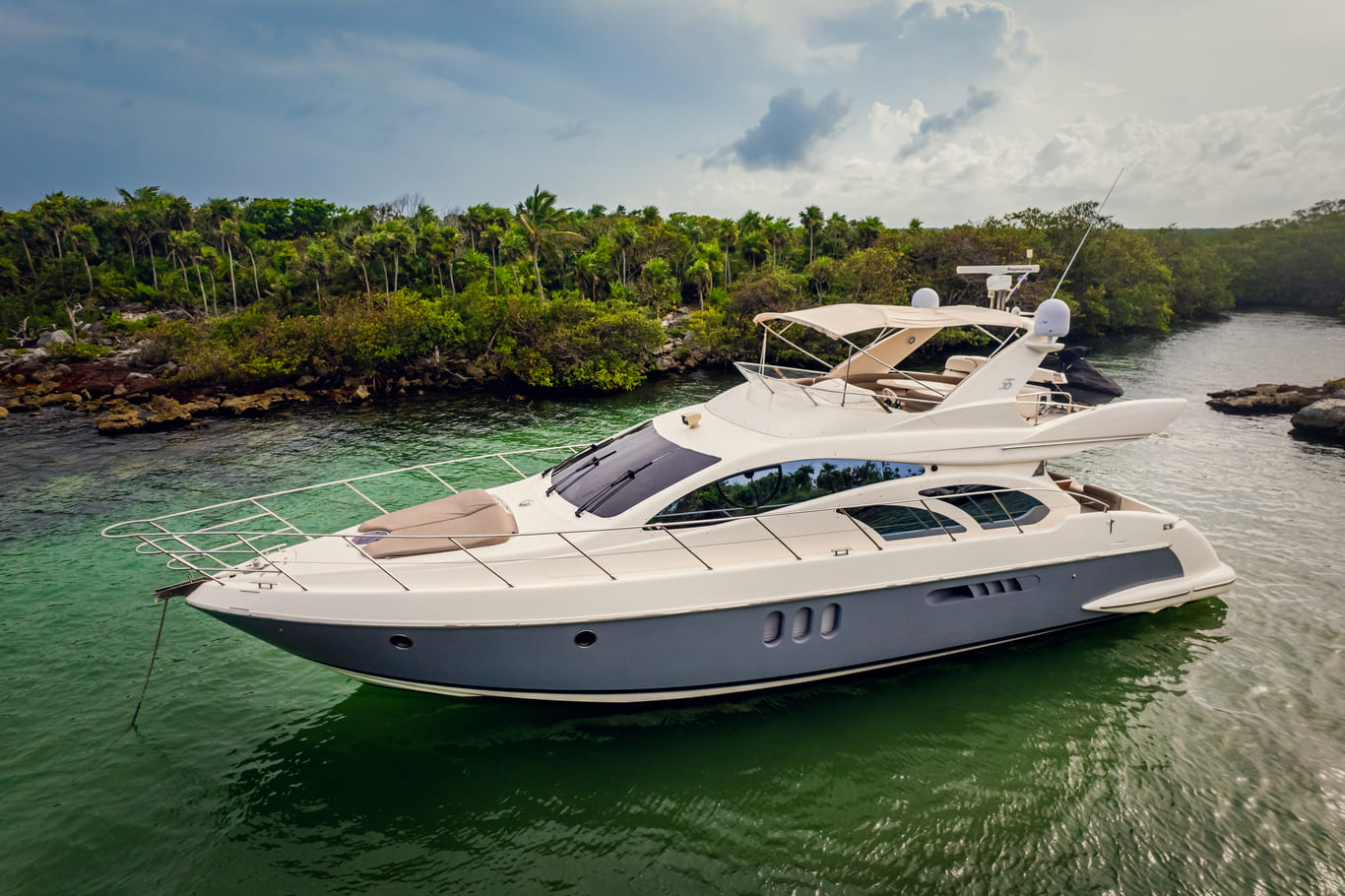 Yate Azimut 58' Belle
