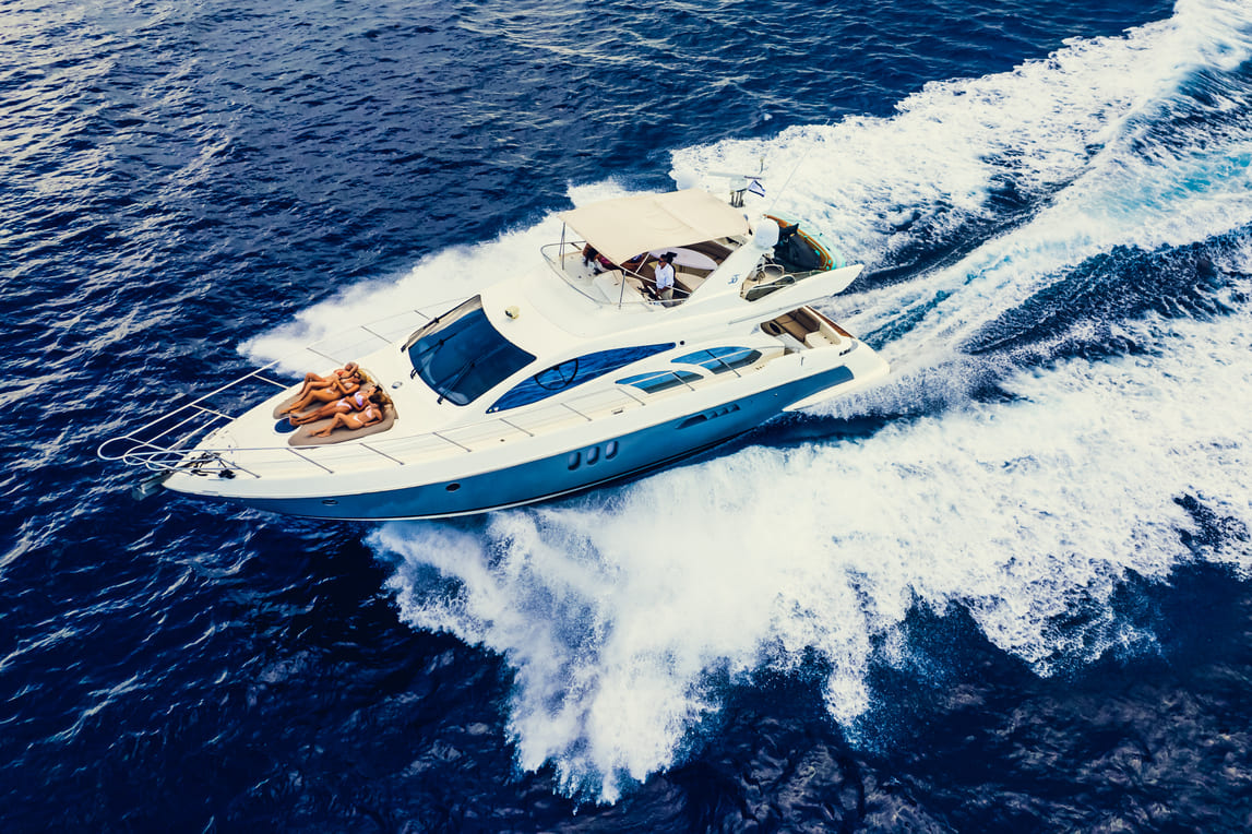 Yate Azimut 58' Belle