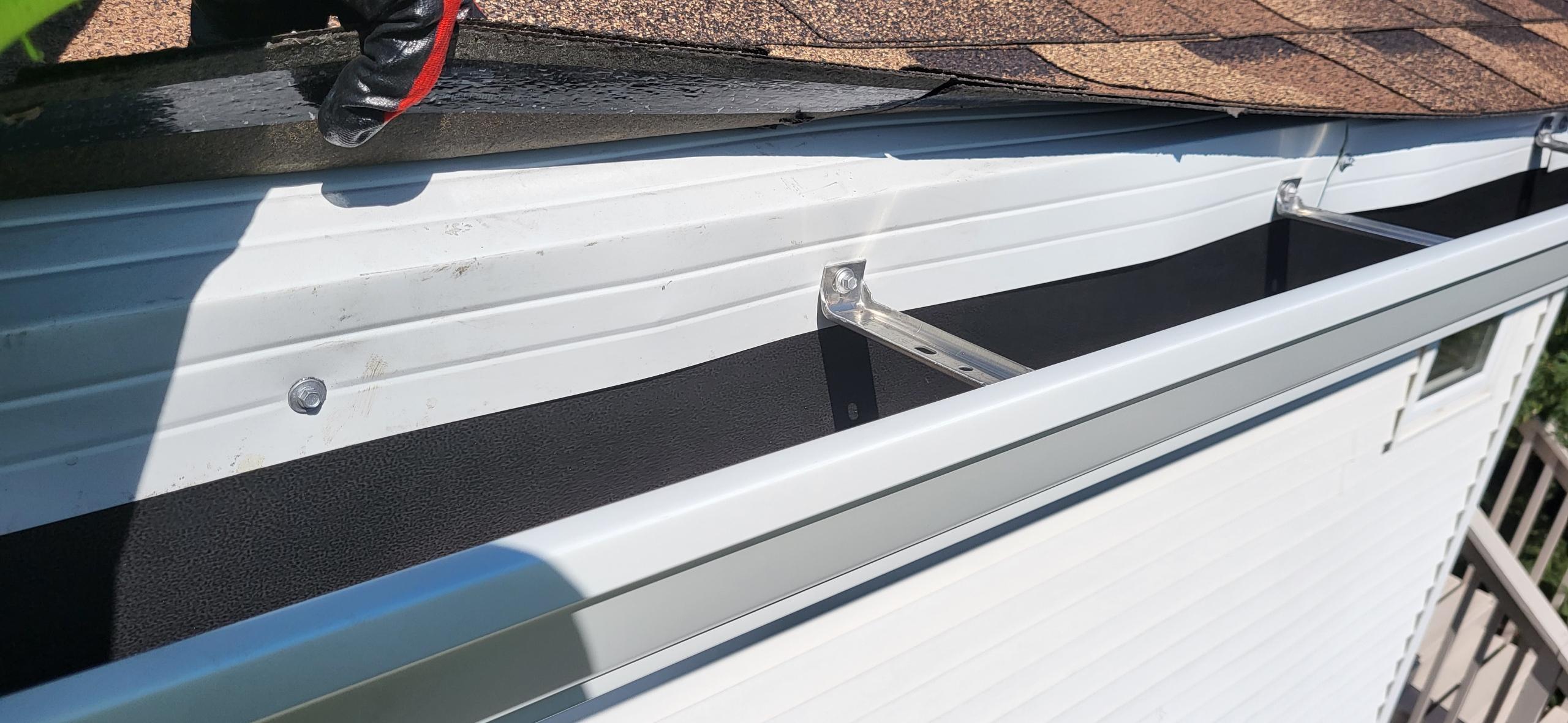 Leo's Seamless Gutters 5Inch and 6Inch Gutters Superior Protection