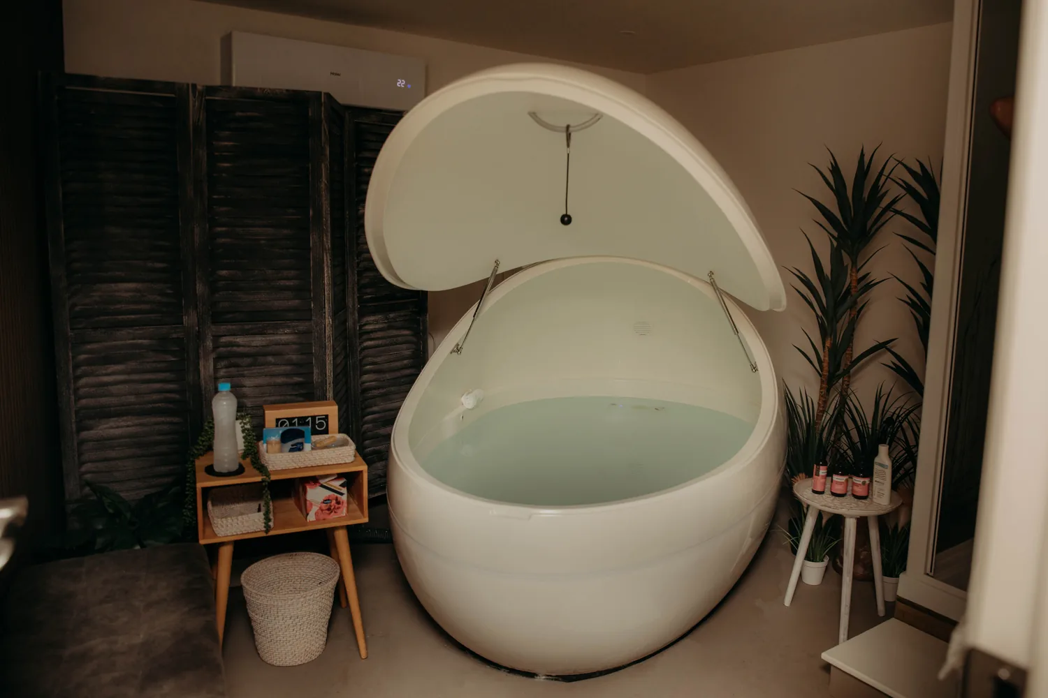 Ultrafloat studio interior