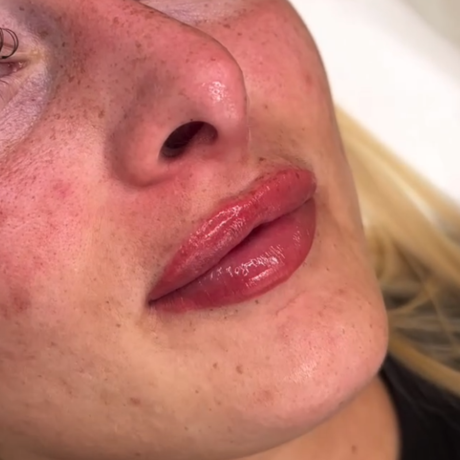 Mary Spence Expert PMU Artist In Paisley, Scotland.