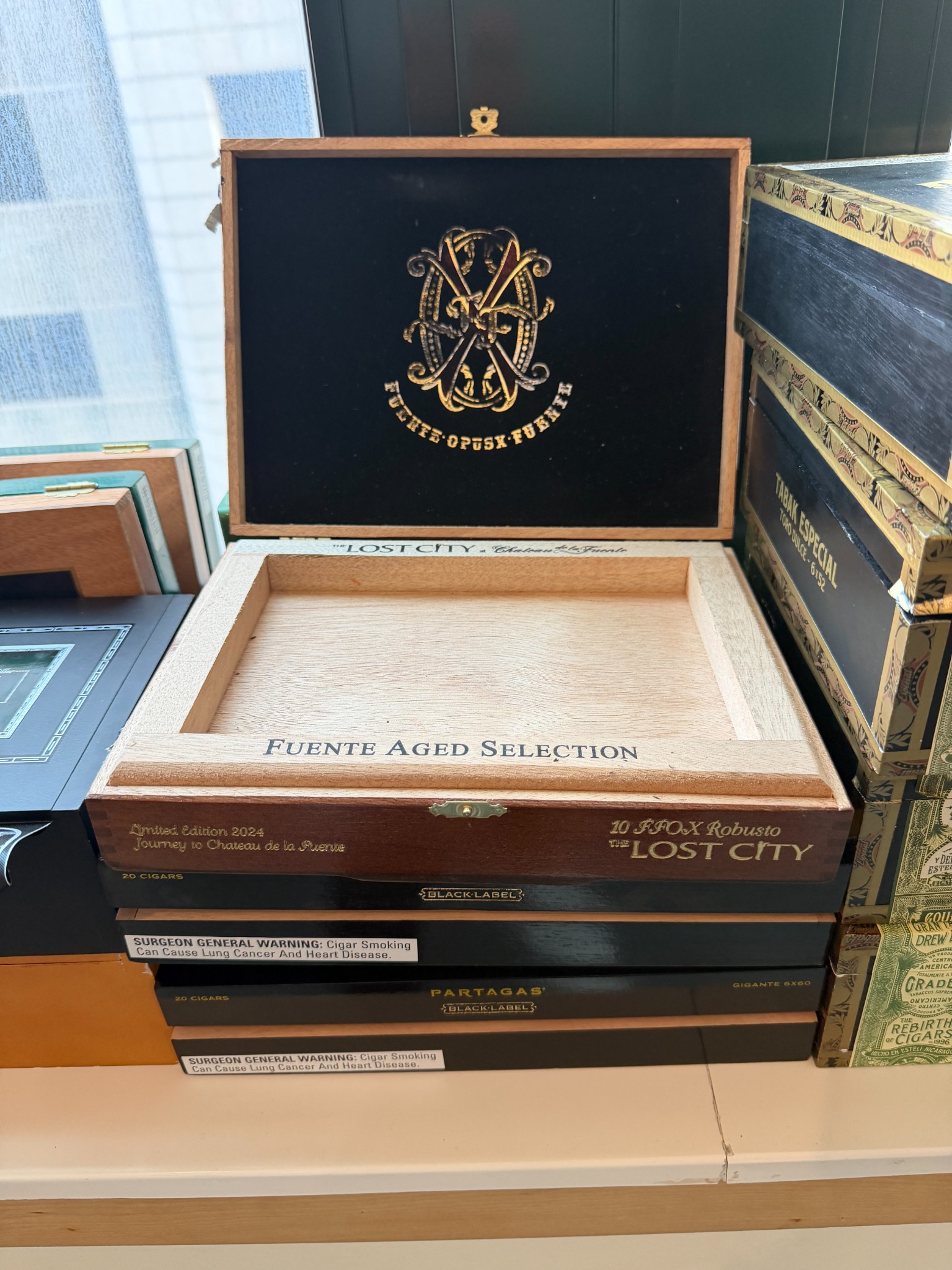 Fuente Aged Selection The Lost City empty box