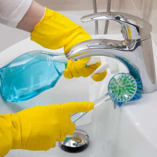 Bathroom deep cleaning services in Wichita KS for a healthier space