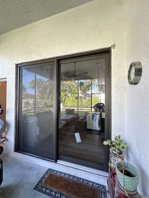 {{ custom_values.service_2 }} in {{custom_values.area_2})