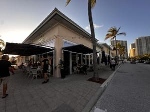 {{ custom_values.service_4 }} in {{custom_values.area_2})