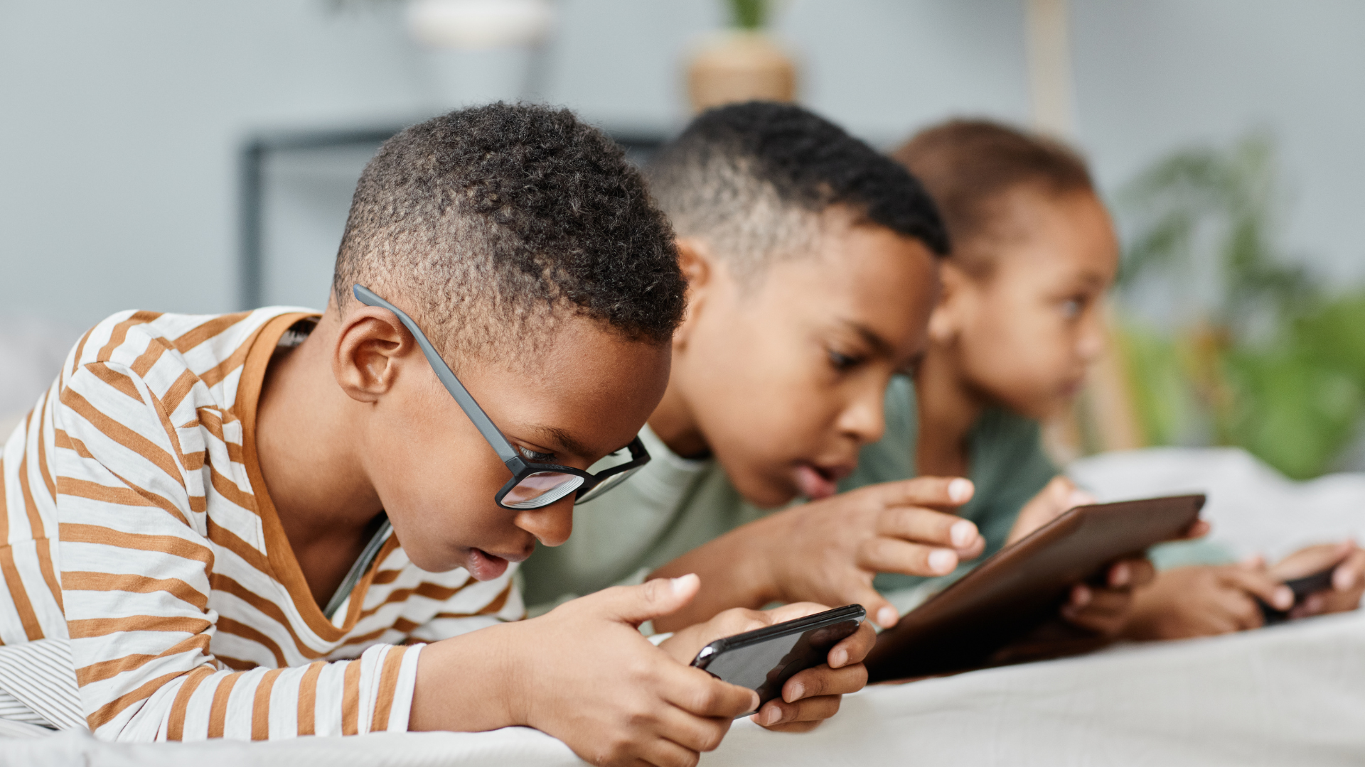 Why Kids Today Are Dealing With More Posture Problems Than Ever | O'Fallon, MO