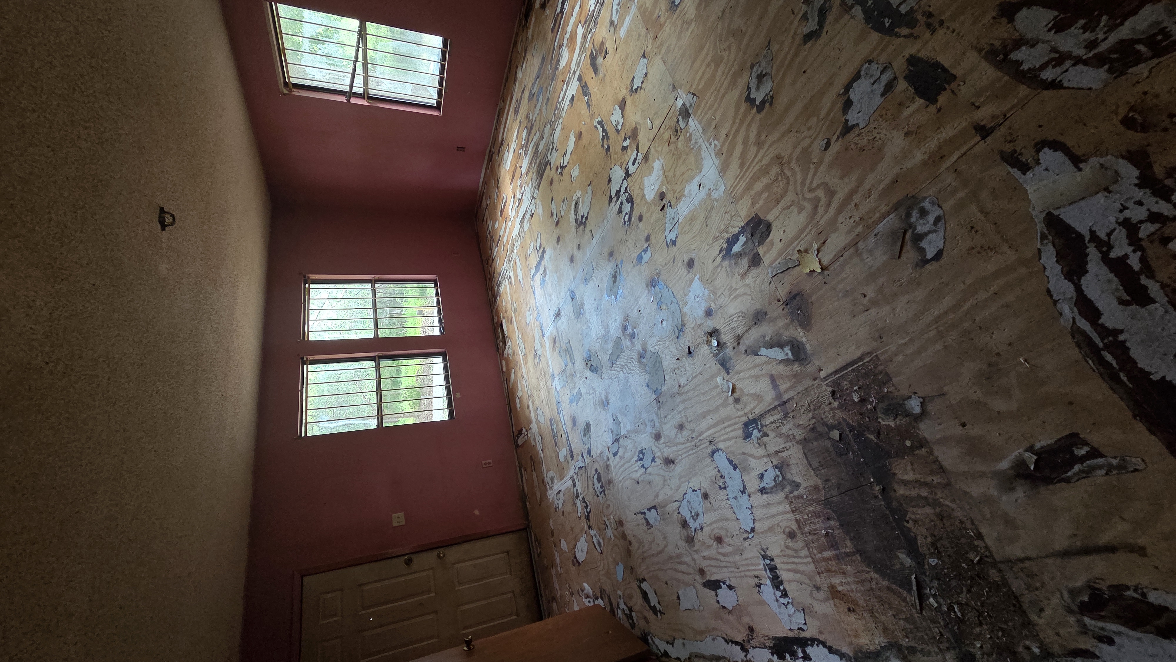 Interior before renovation photo