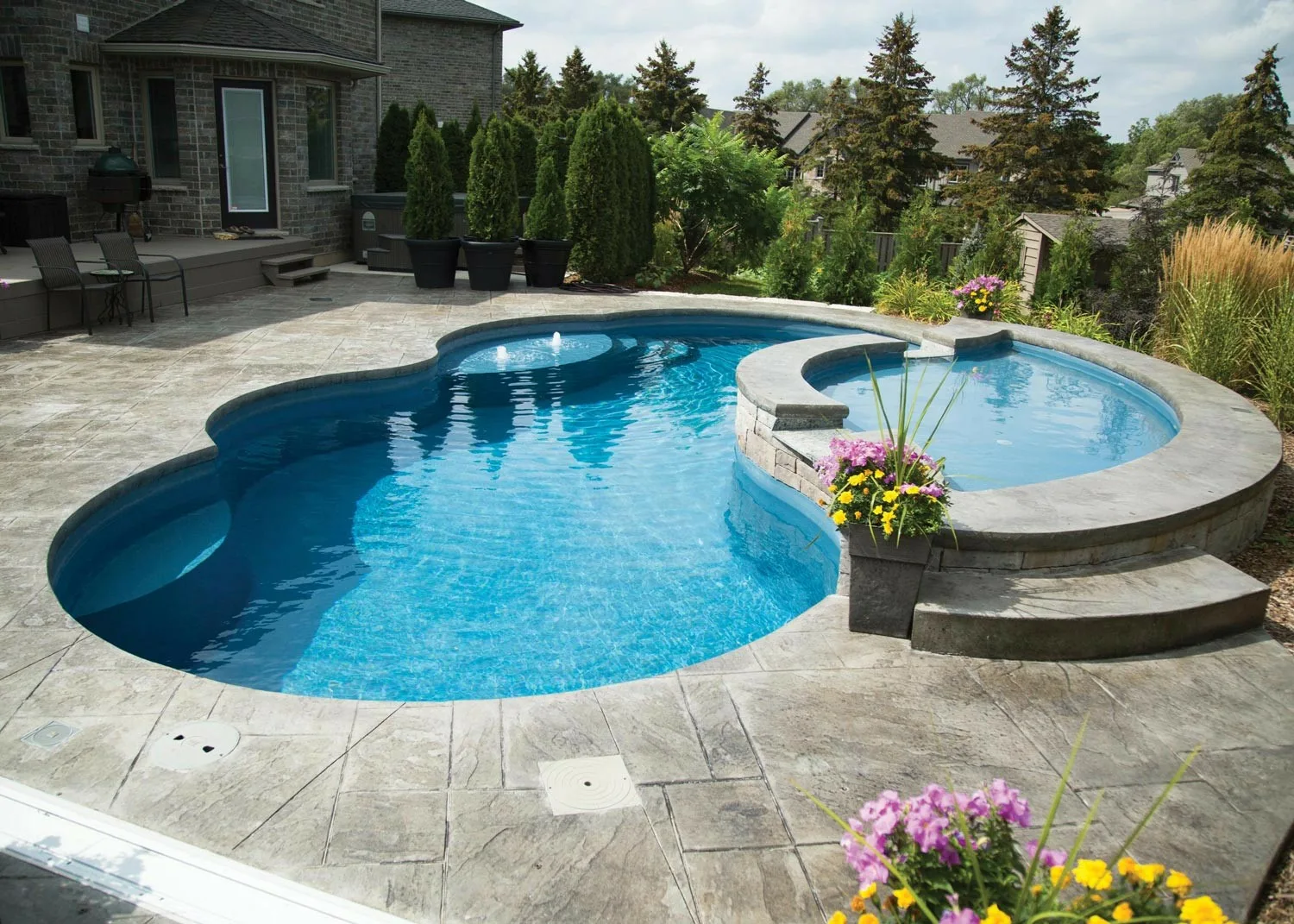 Luxury backyard pool