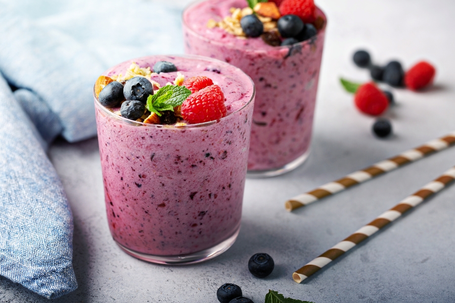 Gluten Free Berry Oat Smoothie