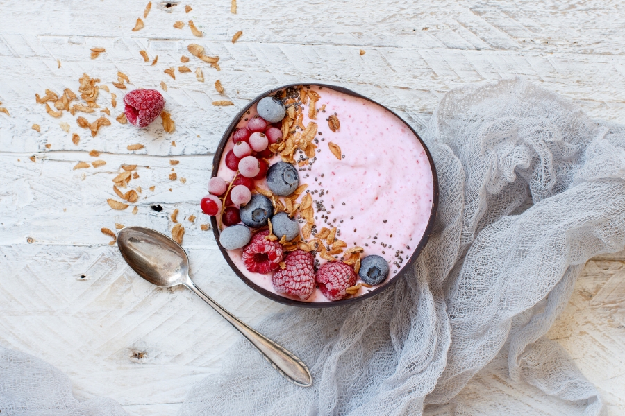 Plant Based Vegan Berry Oat Smoothie