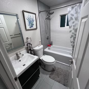 Modern Guest Bath