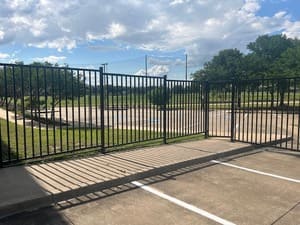 {{ custom_values.service_3 }} in {{custom_values.area_3})