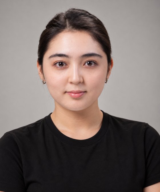 Lily, sales representative