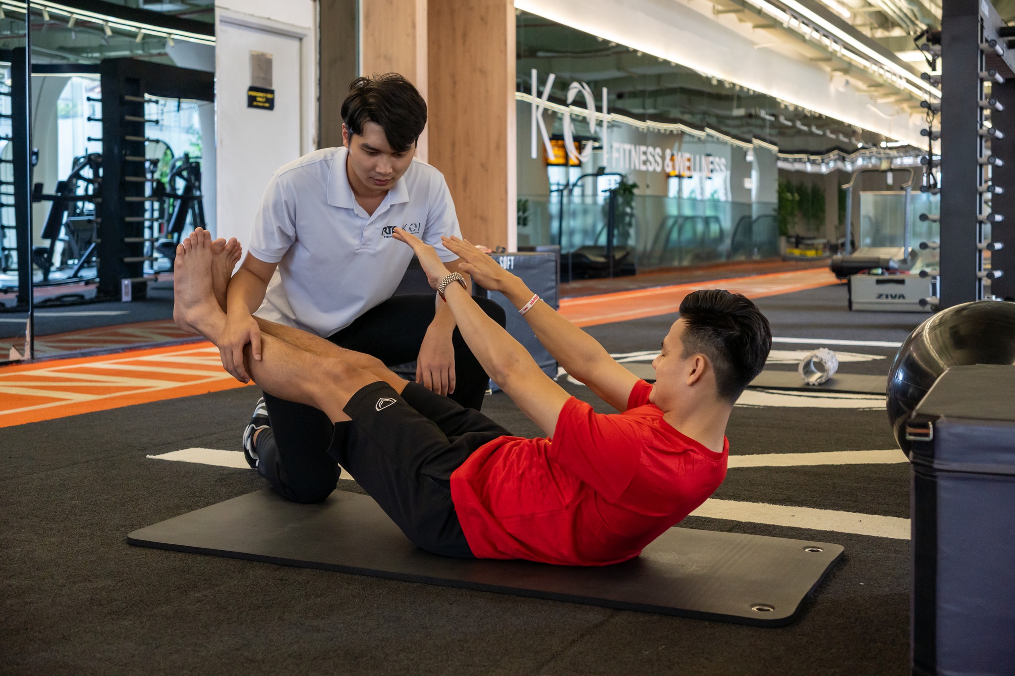 Bác sĩ Tú hướng dẫn bài tập sức cơ
