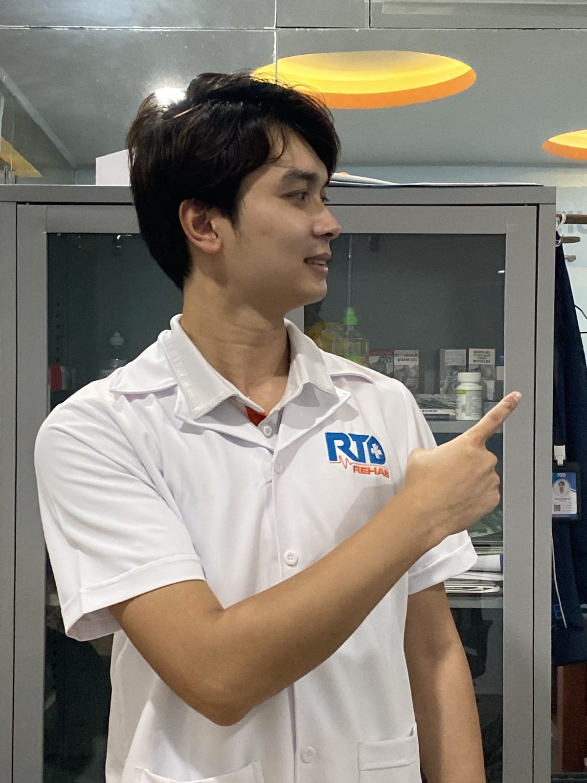 Bác sĩ Nguyễn Minh Tú tư vấn phục hồi