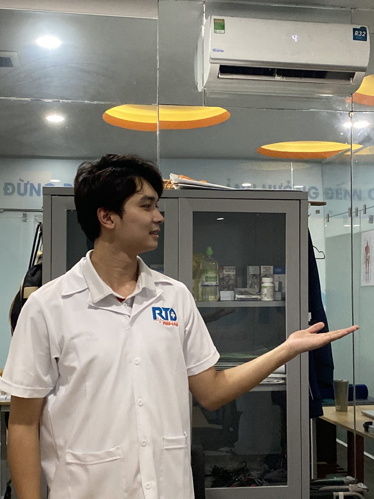 Bác sĩ Nguyễn Minh Tú tư vấn phục hồi