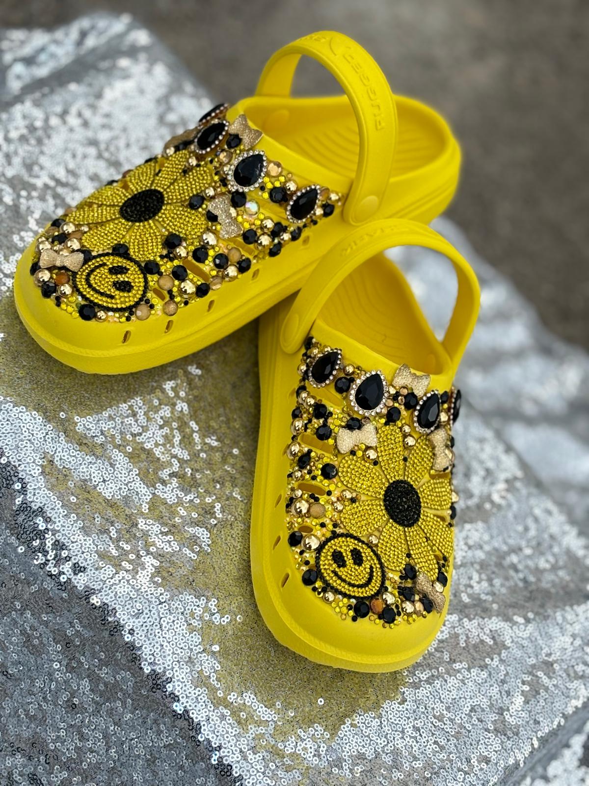 Pretty Little Extras Variation 3