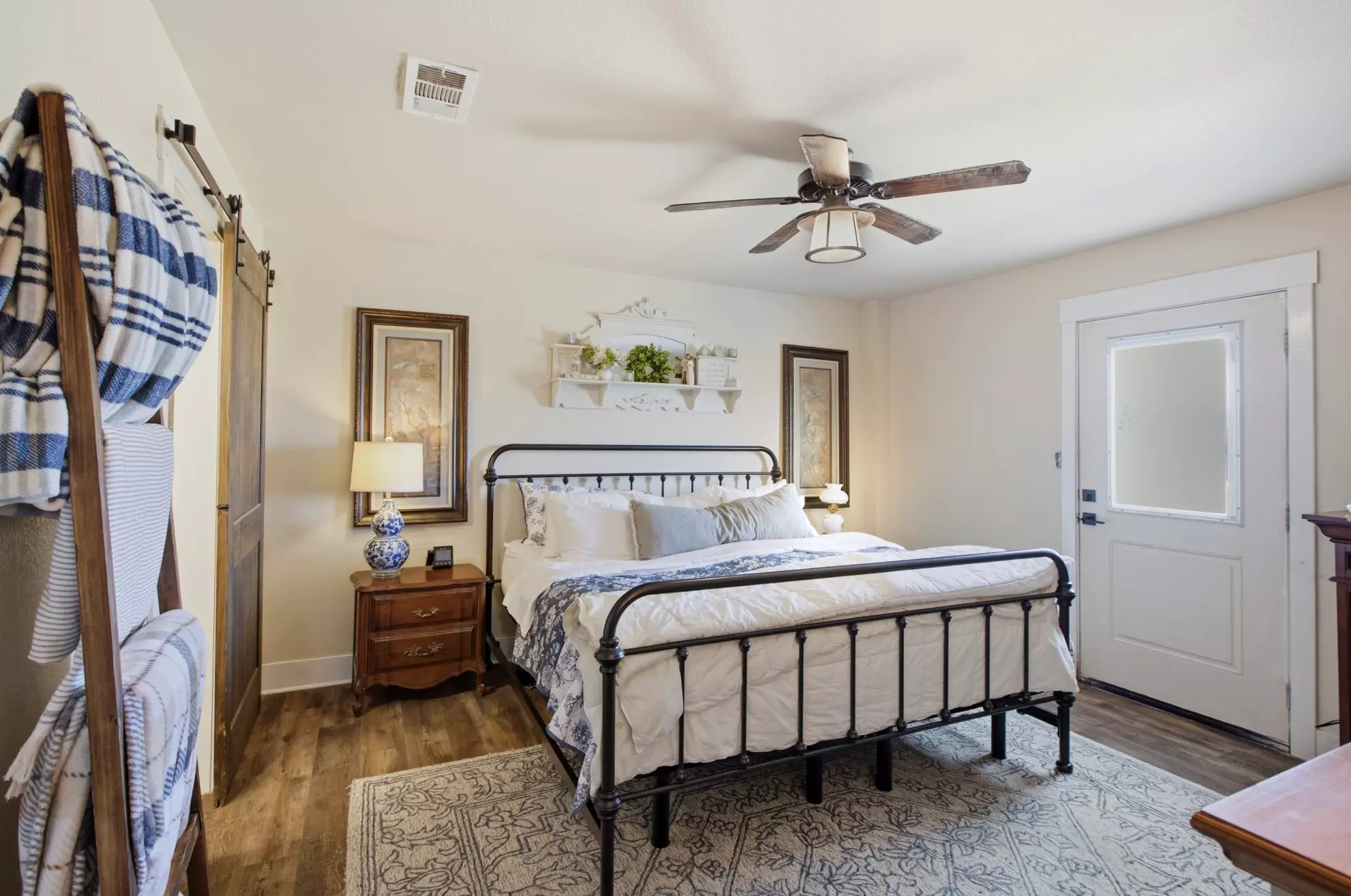 Luxury property — photo 2