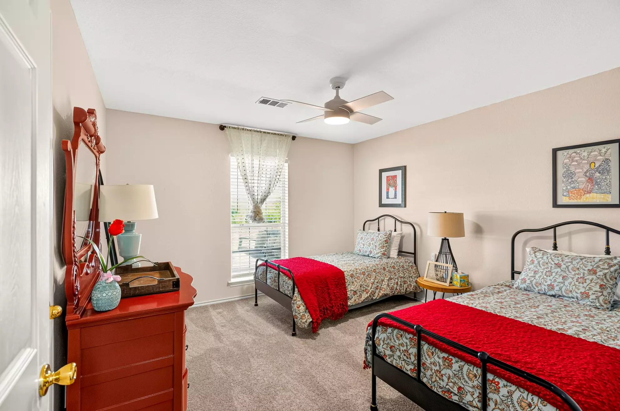 Luxury property — photo 16