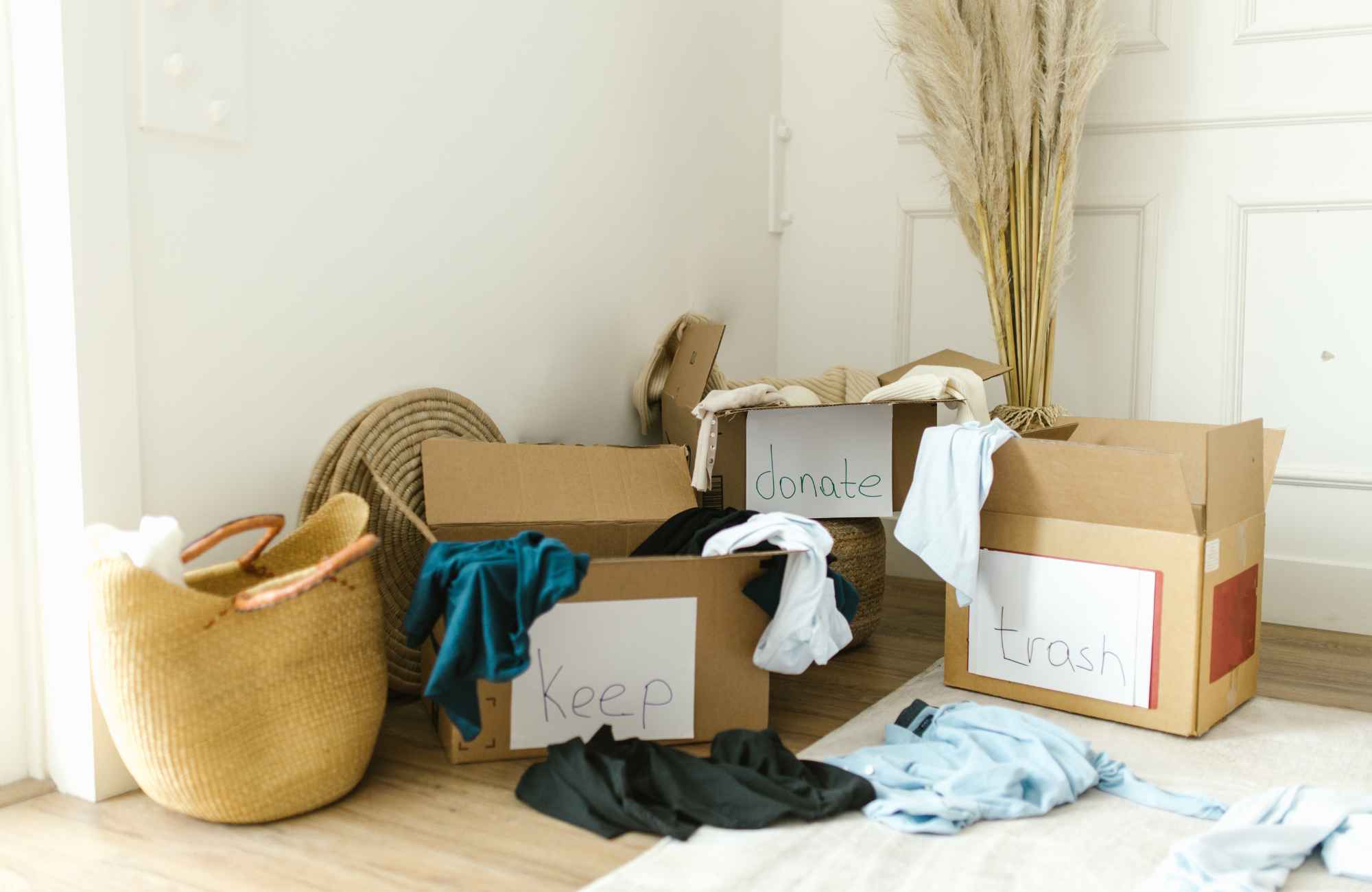 professional-home-organizing-hermosa-beach-ca-summer-decluttering-boxes-for-donating-keeping-trash-closet-clean-out-calm-move-in-services professional-home-organizing-hermosa-beach-ca-summer-decluttering-boxes-for-donating-keeping-trash-closet-clean-out-calm-move-in-services